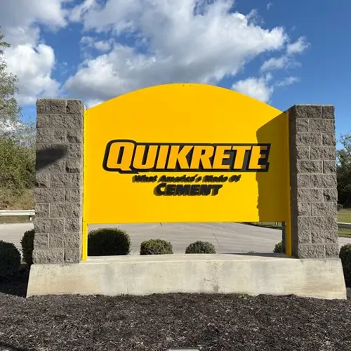 Monument / Pylon Signs